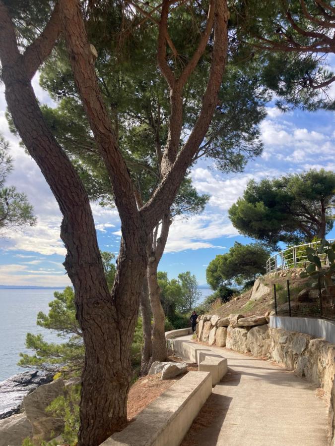 Appartement Duplex Rosas Avec Terrasse Magnifique Jacuzzi Vue Mer Eksteriør bilde