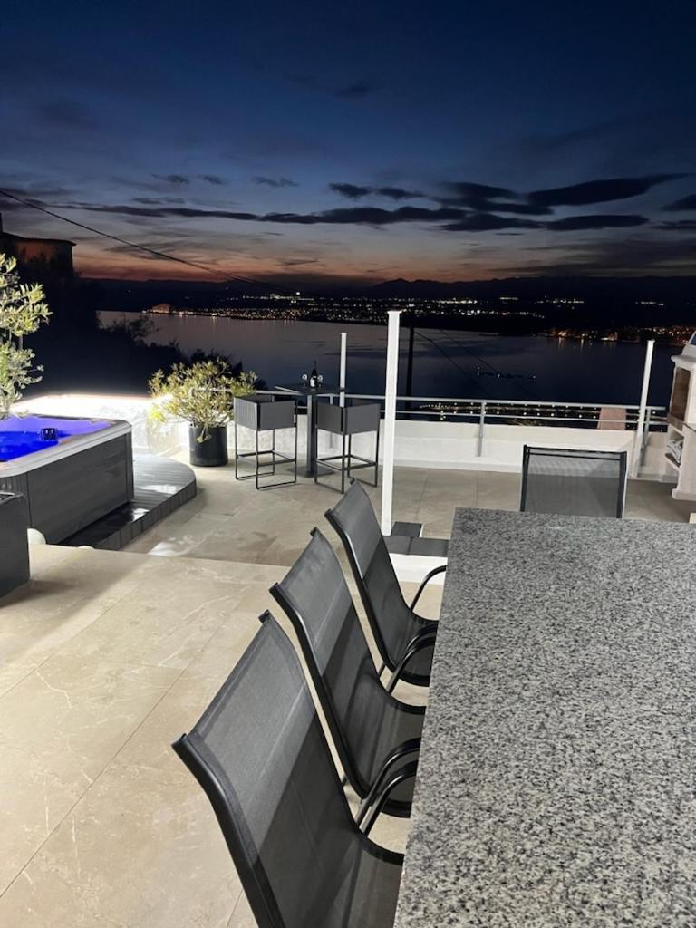 Appartement Duplex Rosas Avec Terrasse Magnifique Jacuzzi Vue Mer Eksteriør bilde