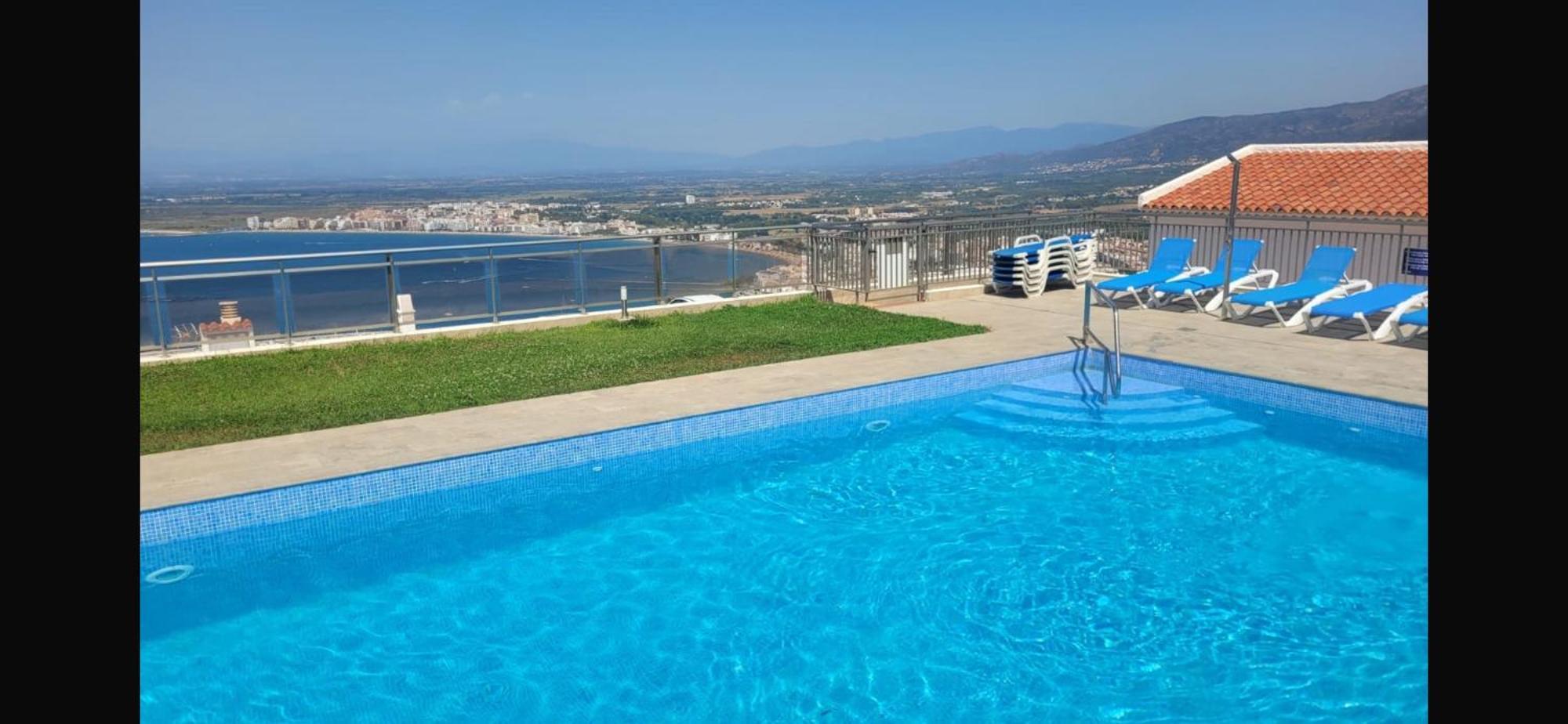 Appartement Duplex Rosas Avec Terrasse Magnifique Jacuzzi Vue Mer Eksteriør bilde