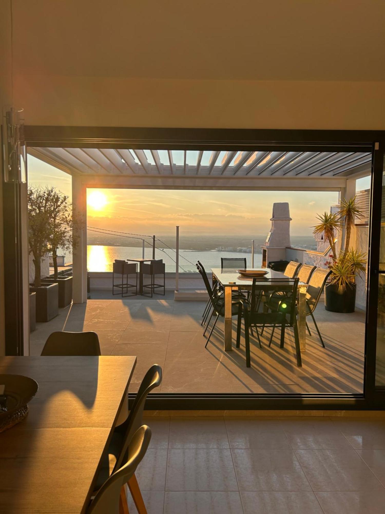 Appartement Duplex Rosas Avec Terrasse Magnifique Jacuzzi Vue Mer Eksteriør bilde